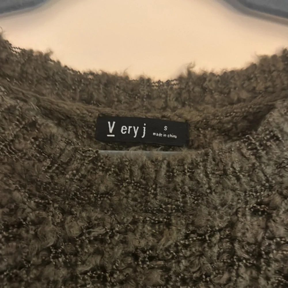 Women's Olive Green Sweater - Picture 4 of 5